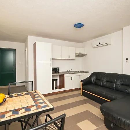 Apartament Afrika Makarska