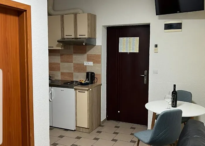 Afrika Daire Makarska